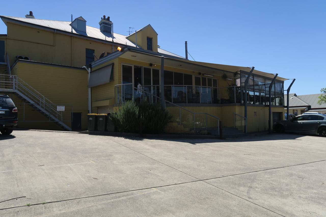 The Family Hotel Maitland Exterior photo